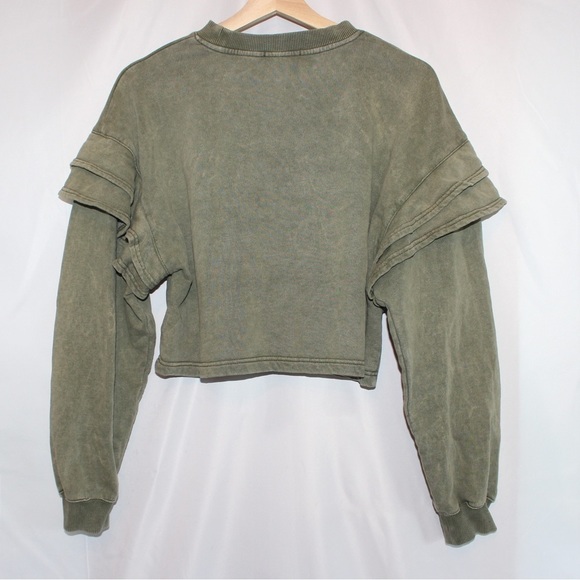 𝅺7 For All Mankind Cropped Sweater - Picture 3 of 6